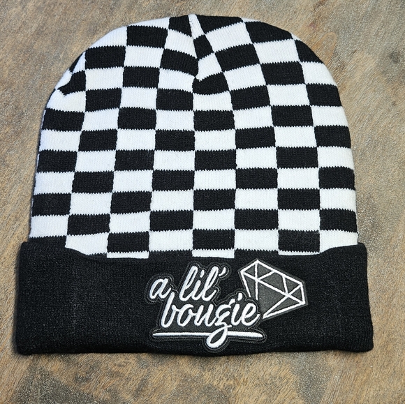 country Journey Boutique Accessories - NWT Black Checkered Knit Beanie - Black and White